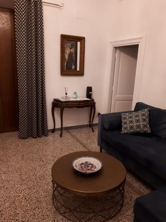 La Casa Sotto Il Castello Apartment Bracciano  Luaran gambar